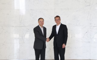 M李云泽会见香港特区政府财政司司长陈茂波