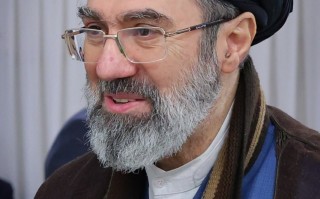 M穆杰塔巴号召伊朗民众植树缅怀冲突死难者