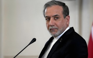 M伊朗外长：美国必须在停火和“继续战争”间做出选择