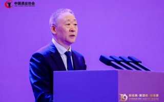 M各酒种发展态势如何？宋书玉理事长在T9圆桌会议上详解2025年酿酒产业发展状况