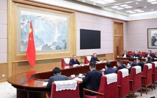 M总理召开座谈会，8人发言，包括一位“90后”