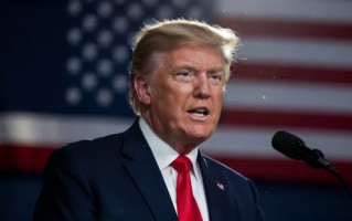 M周三演讲效果不佳、对媒体报道不满、对战争后果沮丧！特朗普正考虑“大规模改组”内阁