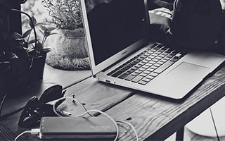 MA股午评：创业板指涨0.85%，电网设备概念持续爆发