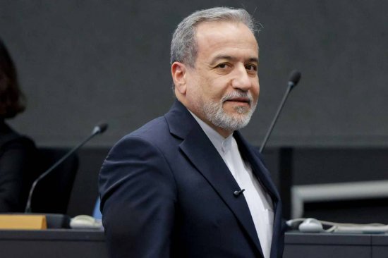 M特朗普威胁对哈尔克岛发动更多袭击 盟友冷对霍尔木兹护航计划 M特朗普威胁对哈尔克岛发动更多袭击 盟友冷对霍尔木兹护航计划