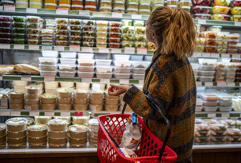 M美国消费者信心指数大跌 通胀预期上升