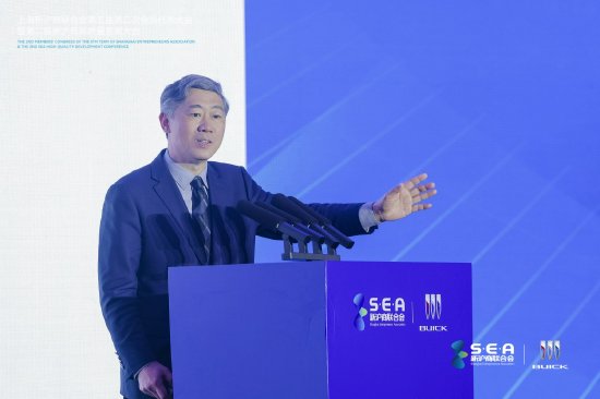 M李稻葵：未来企业家和投资者应关注三大方向