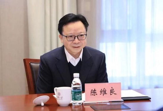 M水木湛清华,桃李映晨曦|沐曦股份向清华大学捐赠仪式举行 M水木湛清华,桃李映晨曦|沐曦股份向清华大学捐赠仪式举行