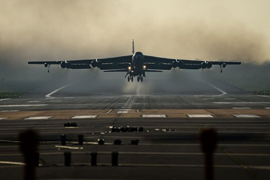 M美国部署大部分隐形远程导弹库存用于伊朗战争